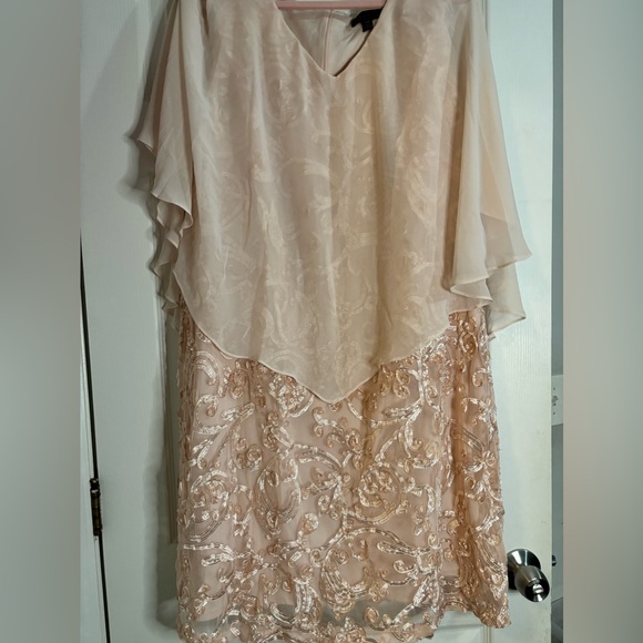Dresses & Skirts - Elegant pink Women's Dress